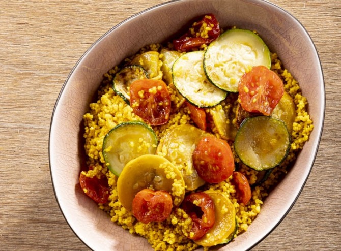 Salade de couscous colorée