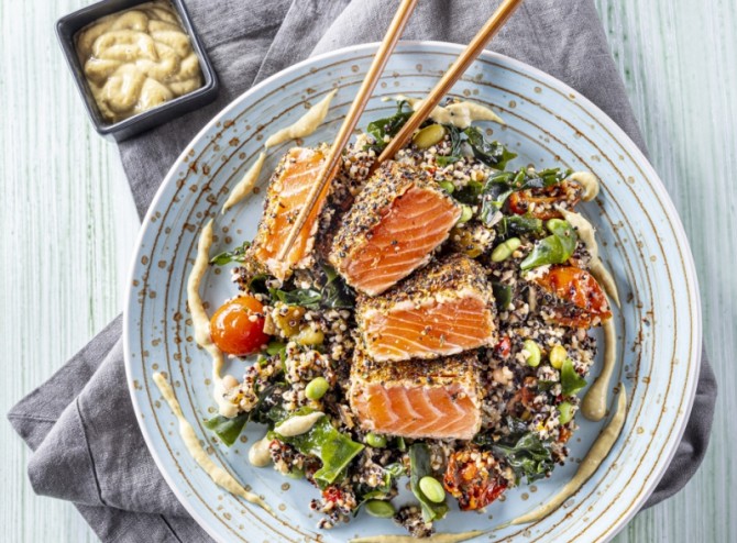 Tataki de saumon au quinoa noir du sud